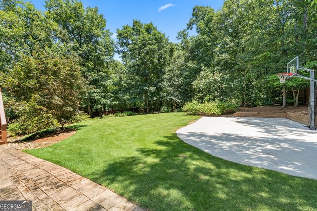 1041 Spring Lake Drive, Bishop, GA 30621