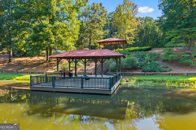 1041 Spring Lake Drive, Bishop, GA 30621