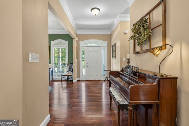 1041 Spring Lake Drive, Bishop, GA 30621
