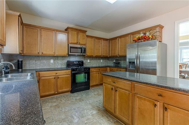 2017 Preserve Creek Way, Loganville, GA 30052