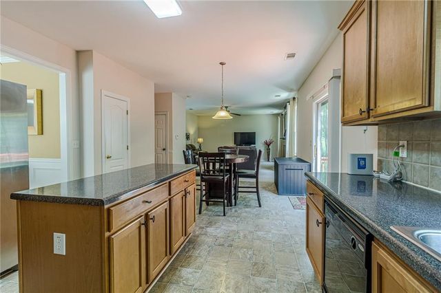 2017 Preserve Creek Way, Loganville, GA 30052