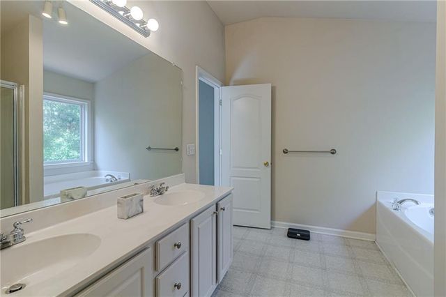 2017 Preserve Creek Way, Loganville, GA 30052