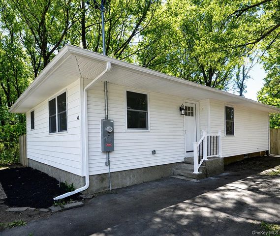 41 Grand Avenue, Shirley, NY 11967
