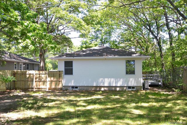 41 Grand Avenue, Shirley, NY 11967