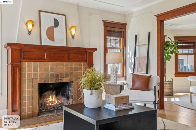 285 Adams St, Oakland, CA 94610