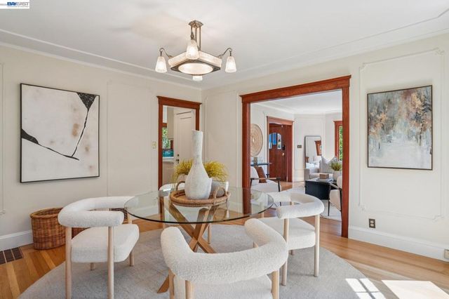 285 Adams St, Oakland, CA 94610