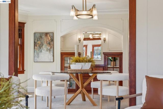 285 Adams St, Oakland, CA 94610