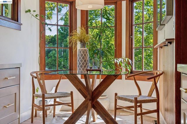 285 Adams St, Oakland, CA 94610