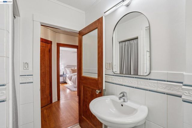 285 Adams St, Oakland, CA 94610