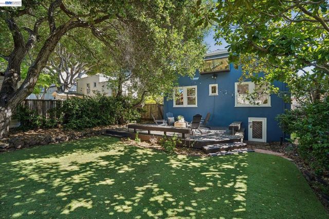 285 Adams St, Oakland, CA 94610