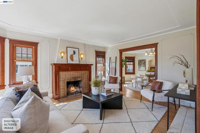 285 Adams St, Oakland, CA 94610