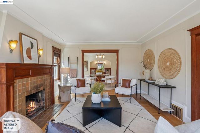 285 Adams St, Oakland, CA 94610