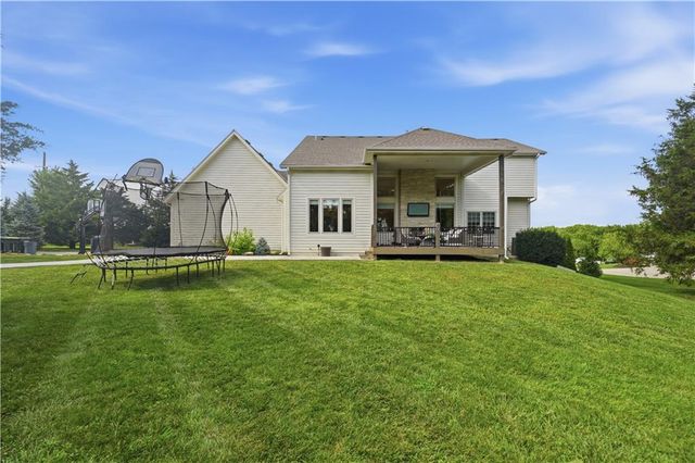 3835 W 180th Terrace, Stilwell, KS 66085