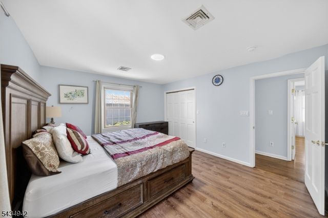 36 Aylin St, Metuchen Boro, NJ 08840