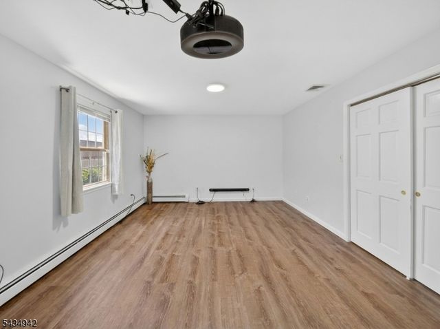 36 Aylin St, Metuchen Boro, NJ 08840