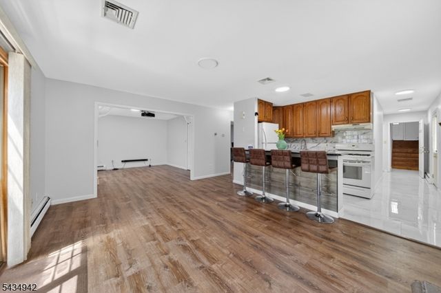 36 Aylin St, Metuchen Boro, NJ 08840