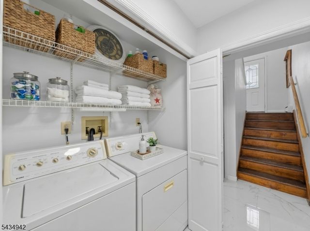 36 Aylin St, Metuchen Boro, NJ 08840