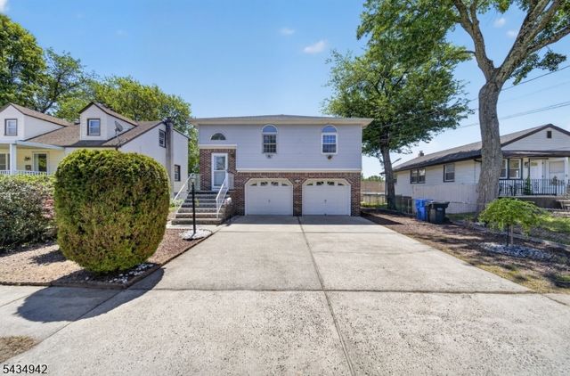 36 Aylin St, Metuchen Boro, NJ 08840