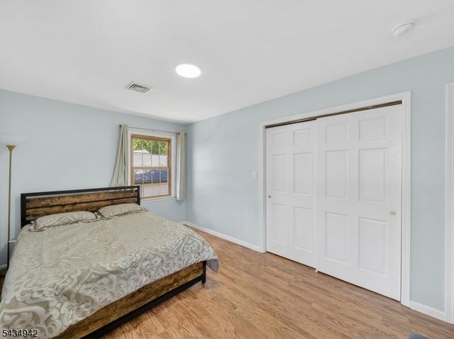 36 Aylin St, Metuchen Boro, NJ 08840