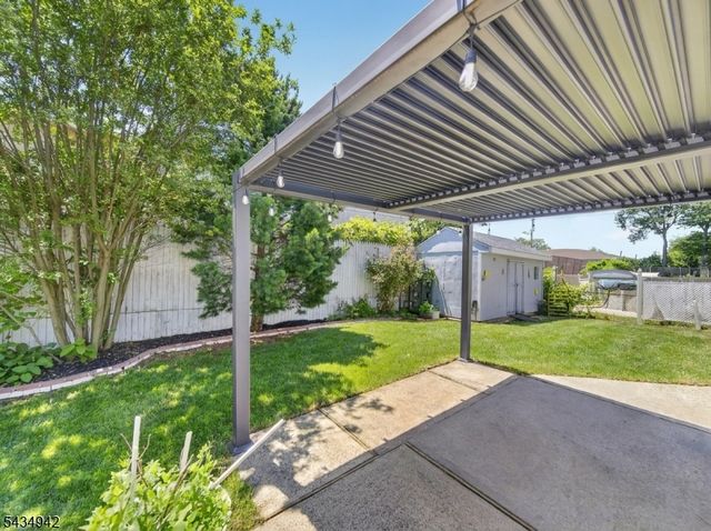 36 Aylin St, Metuchen Boro, NJ 08840
