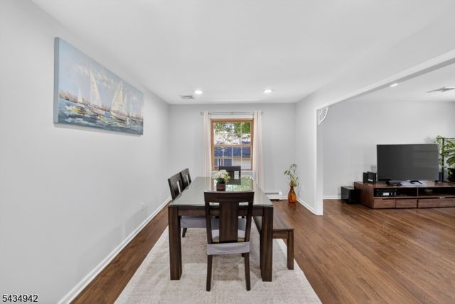 36 Aylin St, Metuchen Boro, NJ 08840