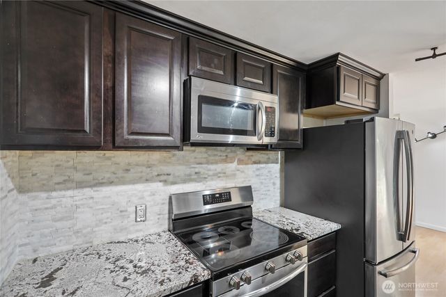 28601 SE 225th Street, Maple Valley, WA 98038