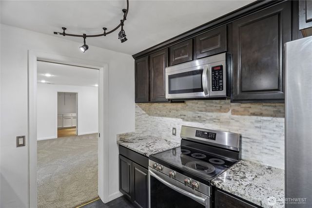 28601 SE 225th Street, Maple Valley, WA 98038