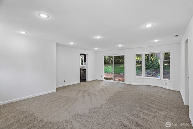 28601 SE 225th Street, Maple Valley, WA 98038
