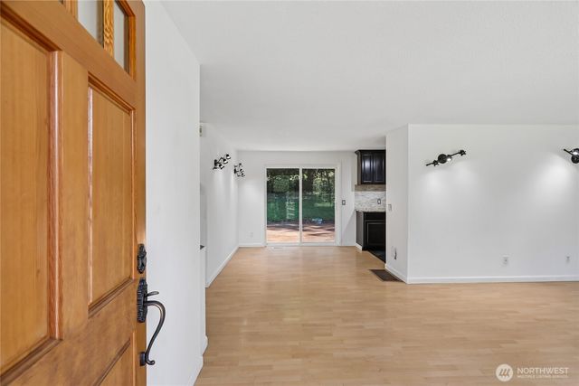 28601 SE 225th Street, Maple Valley, WA 98038