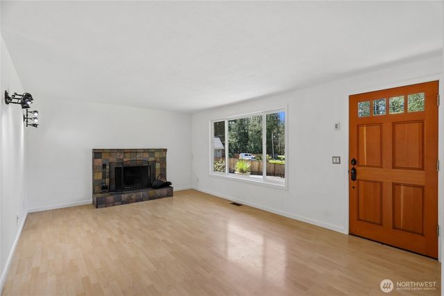 28601 SE 225th Street, Maple Valley, WA 98038