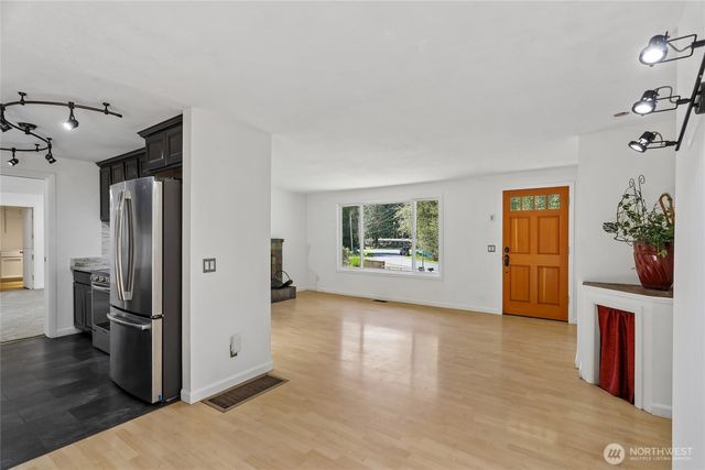 28601 SE 225th Street, Maple Valley, WA 98038