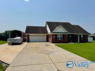 27616 Jeffrey Lee Lane, Toney, AL 35773