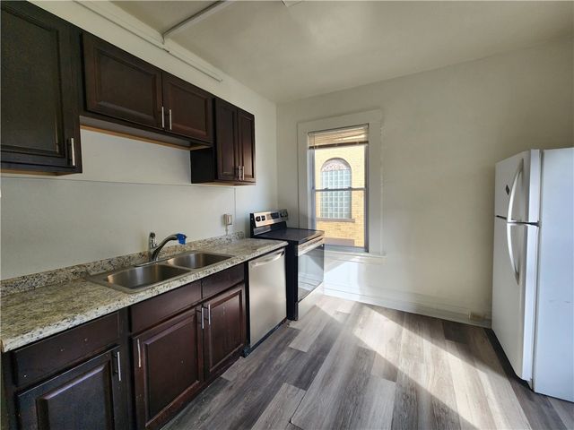 305 Marguerite Ave B, Wilmerding, PA 15148