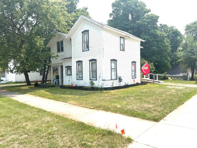 313 W 6th Street, Evart, MI 49631
