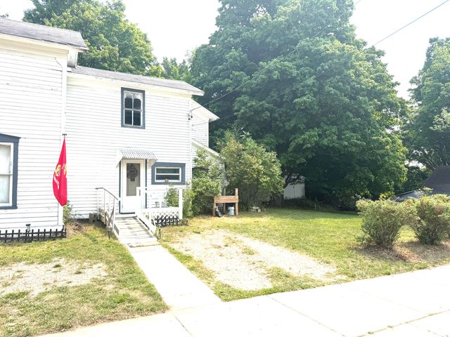 313 W 6th Street, Evart, MI 49631