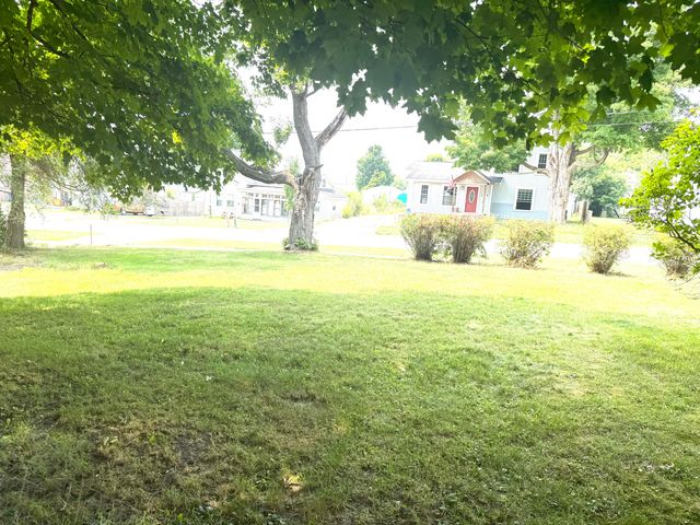 313 W 6th Street, Evart, MI 49631