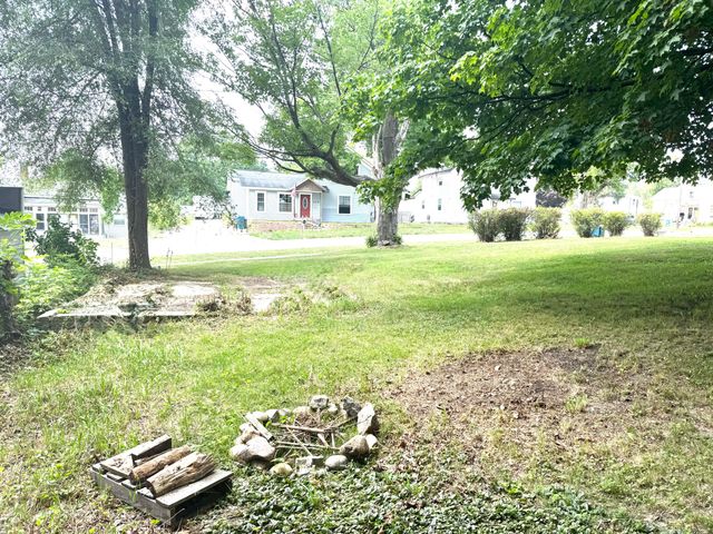 313 W 6th Street, Evart, MI 49631