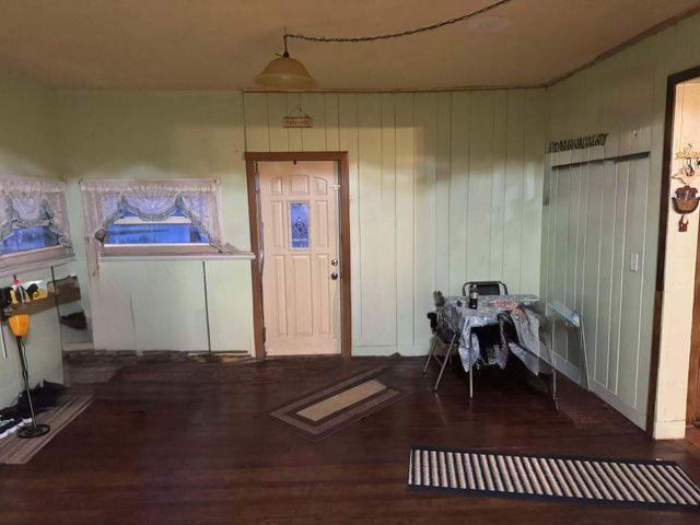 313 W 6th Street, Evart, MI 49631