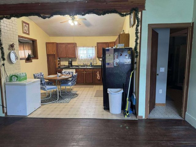 313 W 6th Street, Evart, MI 49631
