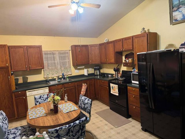 313 W 6th Street, Evart, MI 49631