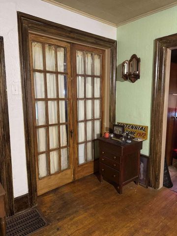 313 W 6th Street, Evart, MI 49631