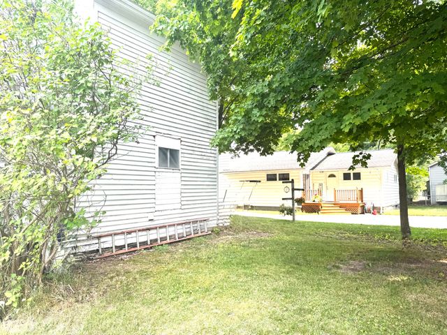 313 W 6th Street, Evart, MI 49631