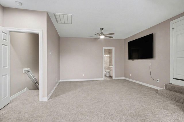 15569 Crown Oaks Drive, Montgomery, TX 77316