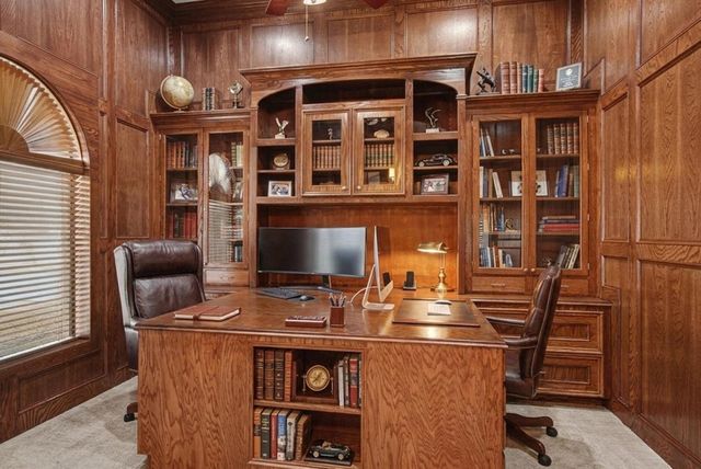 15569 Crown Oaks Drive, Montgomery, TX 77316