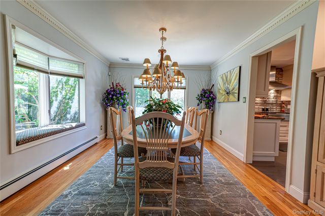 38 Shinnecock Lane, East Islip, NY 11730