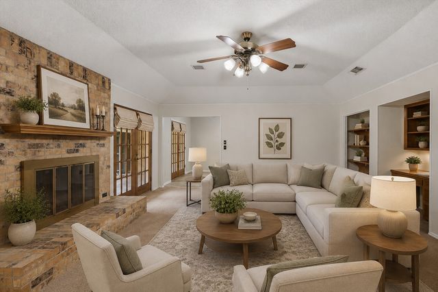 4537 Foxfire Way, Fort Worth, TX 76133
