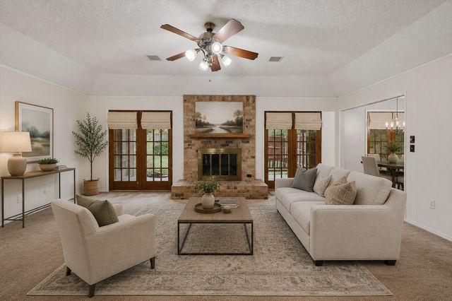 4537 Foxfire Way, Fort Worth, TX 76133