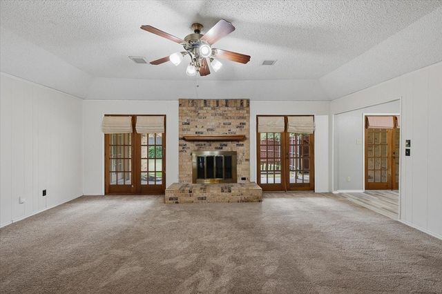 4537 Foxfire Way, Fort Worth, TX 76133