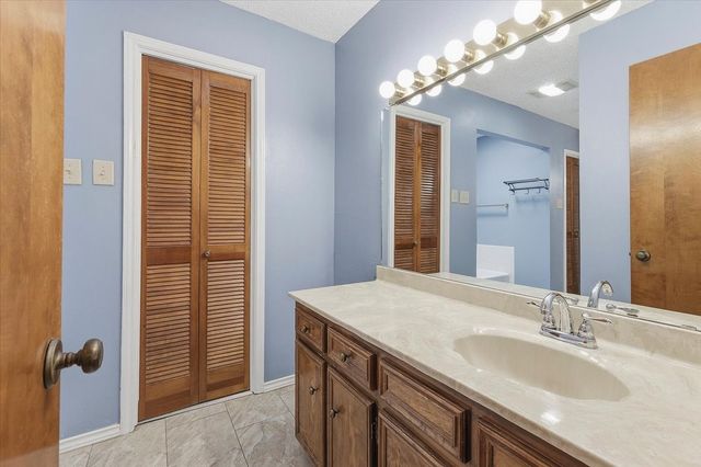4537 Foxfire Way, Fort Worth, TX 76133