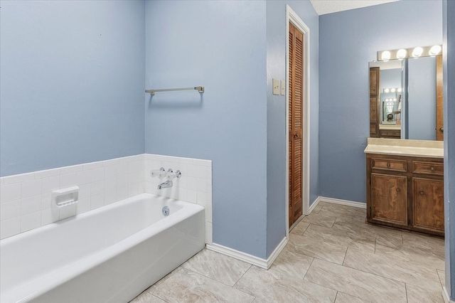 4537 Foxfire Way, Fort Worth, TX 76133